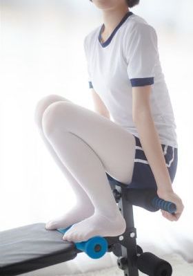 交换朋友夫妇客厅互换视频
